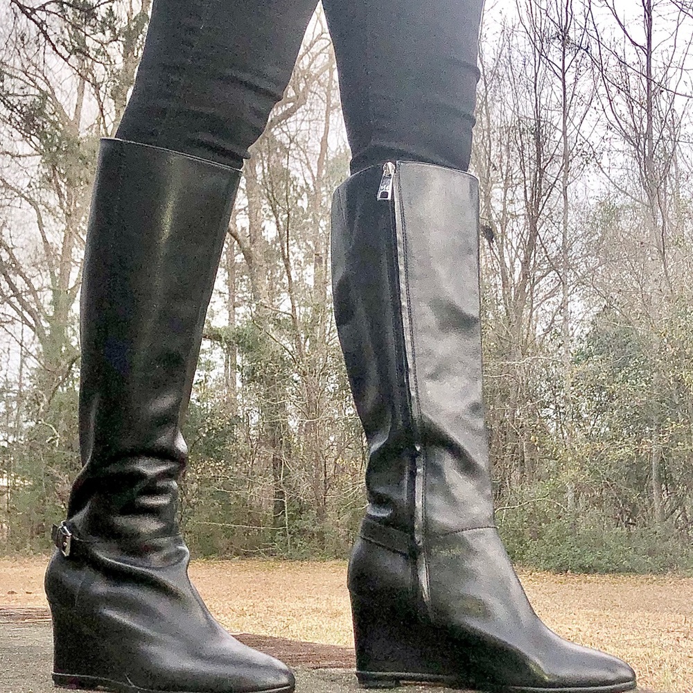 A boot for all seasons, this Lauren Ralph Lauren selection is the perfect wedge!